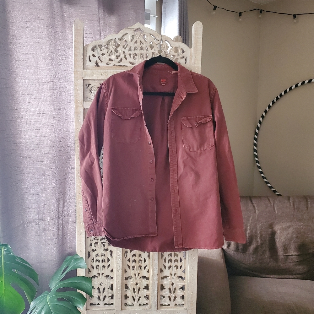 Mens Levi’s button down work shirt